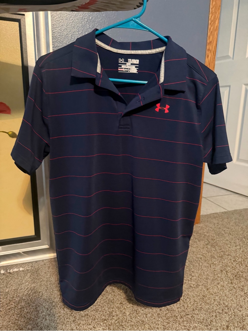 Under Armour YOUTH XL Navy Polo with Red Stripes